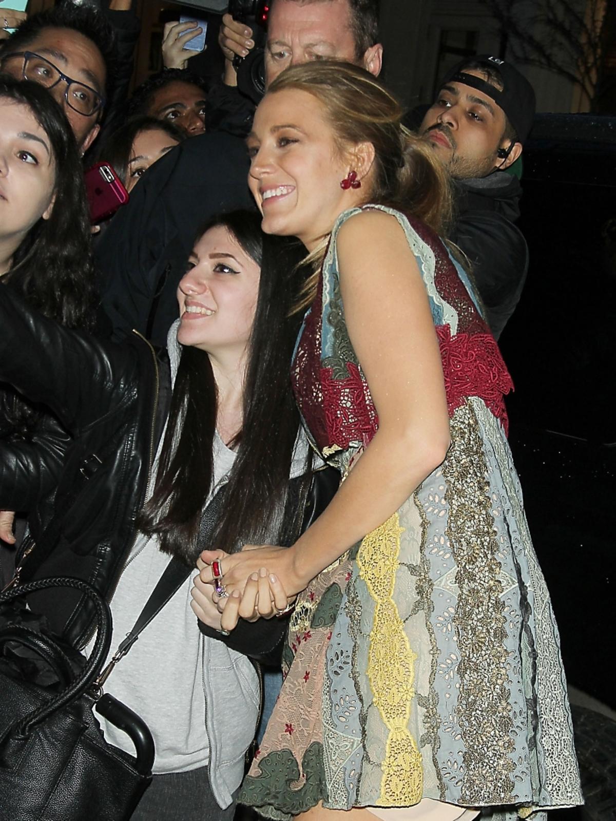 Blake Lively w krótkiej sukience