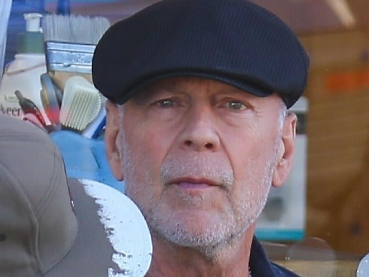 Bruce Willis zakończył karierę, zdjęcie uliczne z 2022 roku