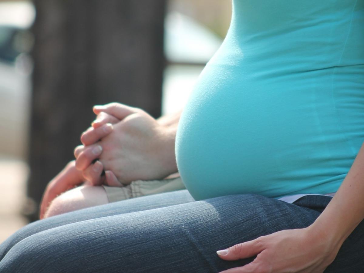 Brzuch kobiety w ciąży