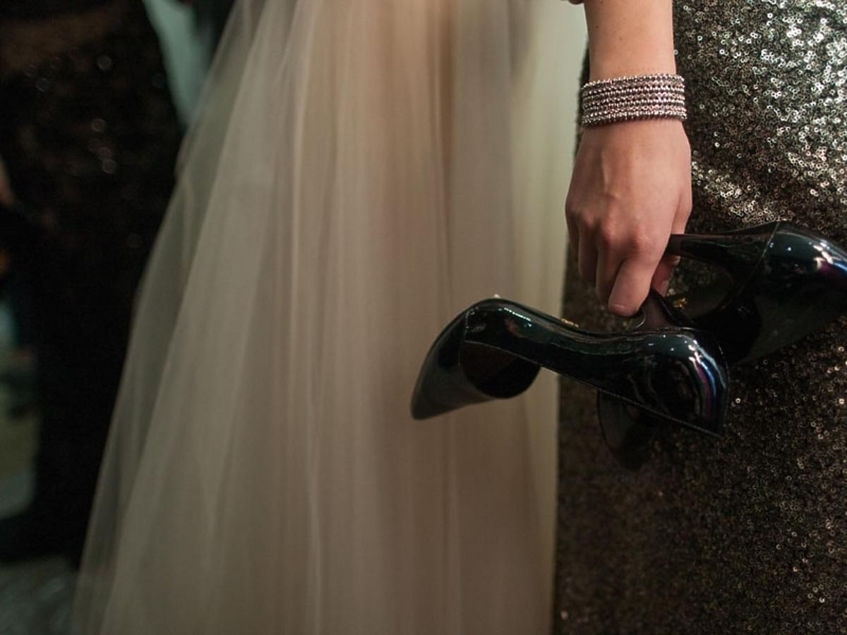 Buty Kazar dopełniły stylizację kreacji polskich projektantów