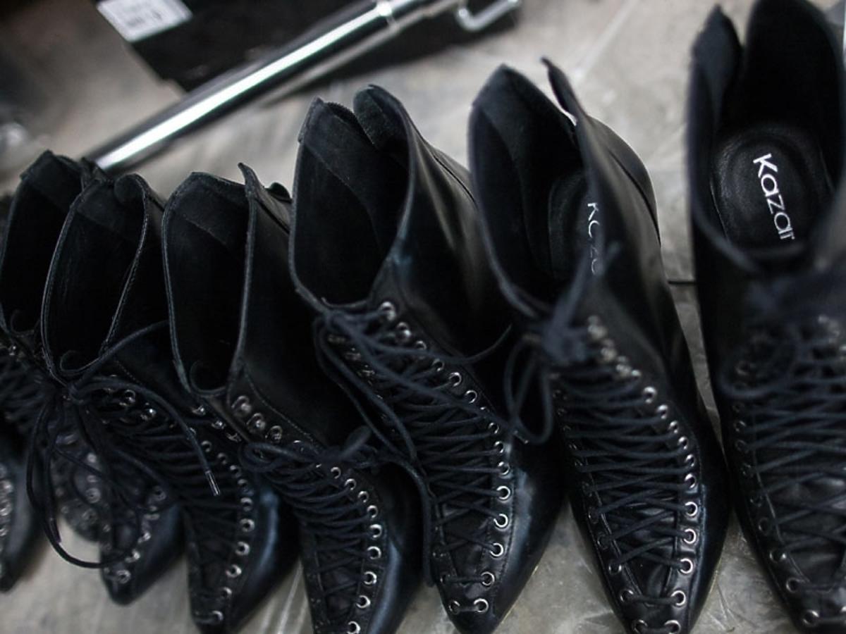Buty Kazar dopełniły stylizację kreacji polskich projektantów podczas Flesz Fashion Night