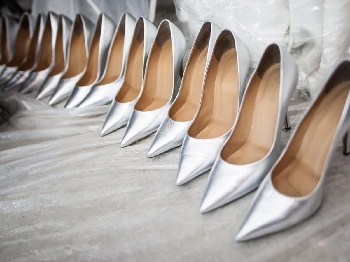 Buty Kazar dopełniły stylizację kreacji polskich projektantów podczas Flesz Fashion Night