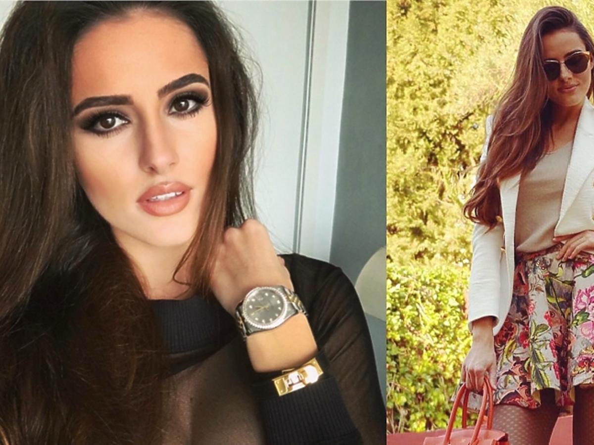 Celia Jaunat w ciemnym makijażu oraz w białej marynarce i kolorowej spódnicy