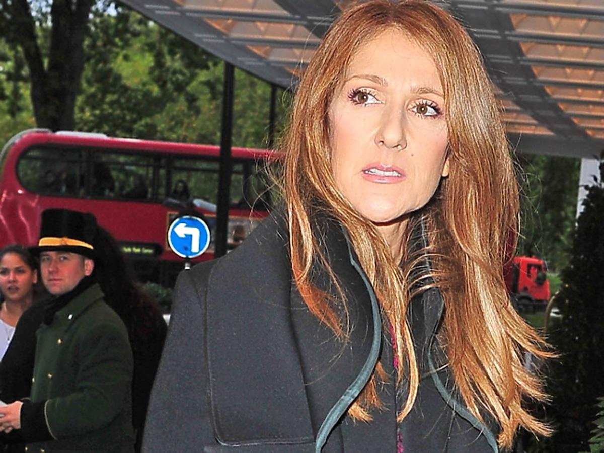 Celine Dion w rudych włosach