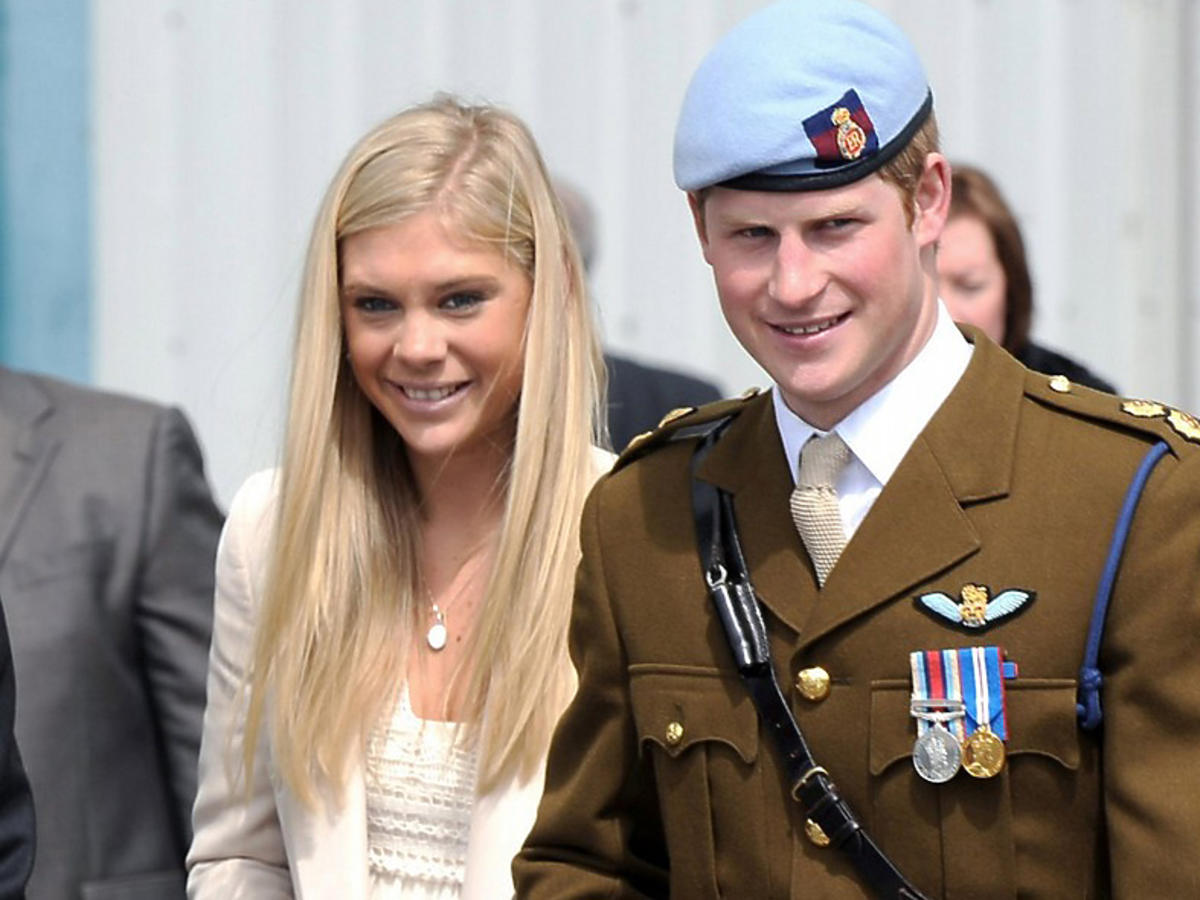 Chelsy Davy i książę Harry w Londynie