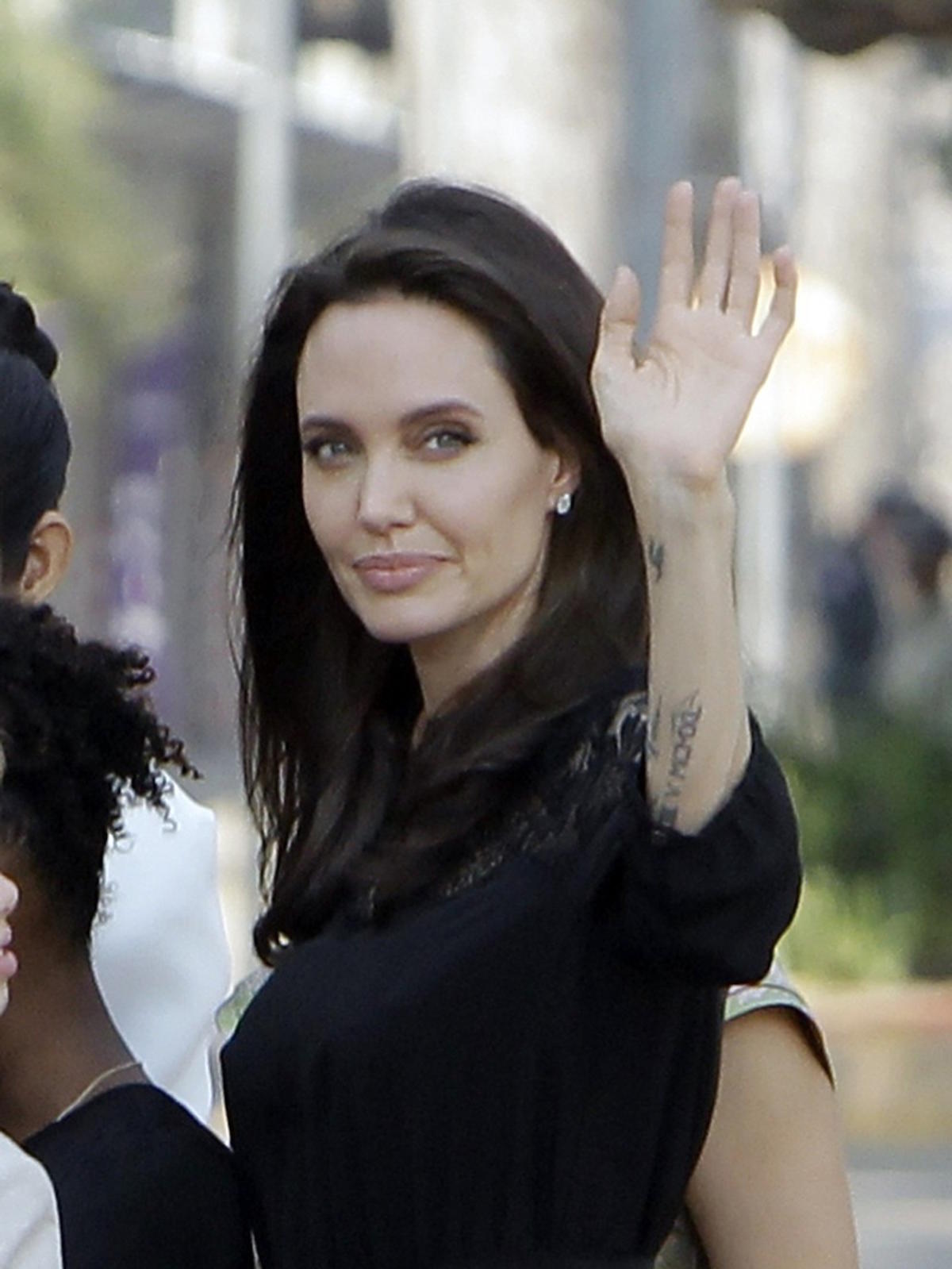 Chuda Angelina Jolie na konferencji prasowej filmu First They Killed My Father