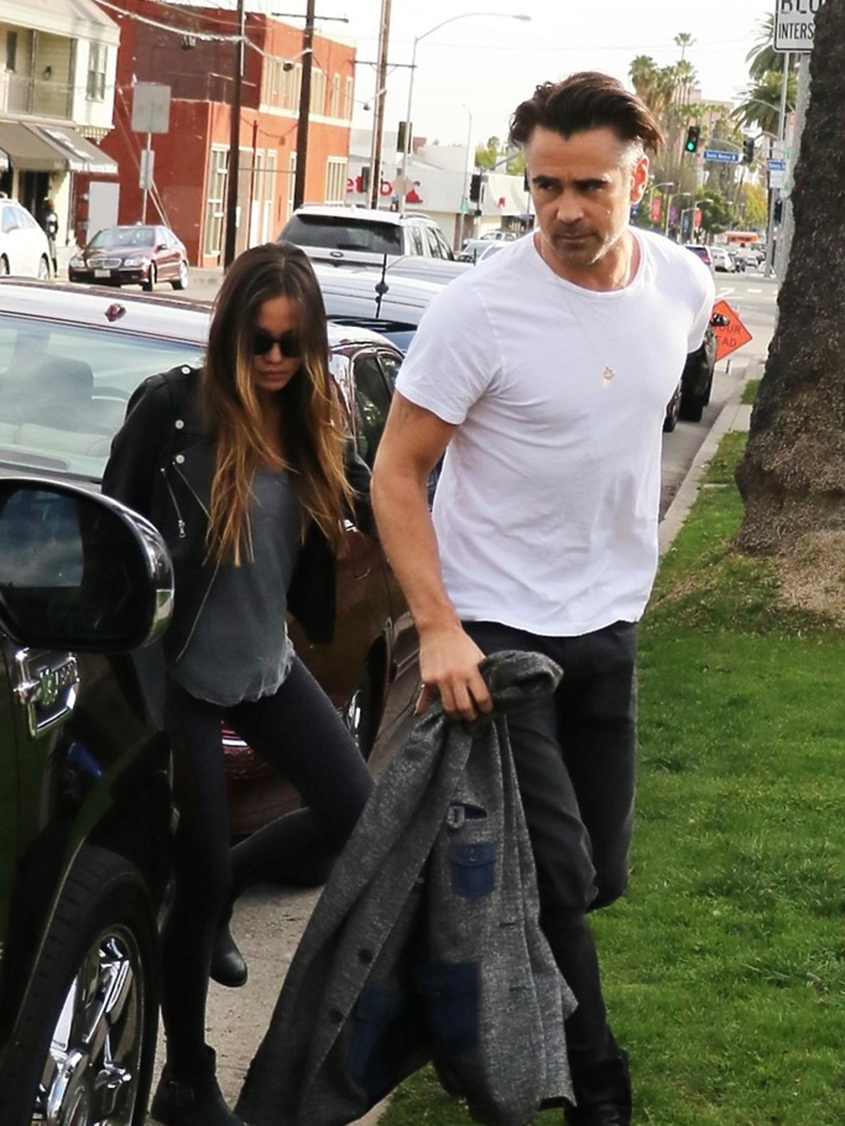Colin Farrell w białej koszulce