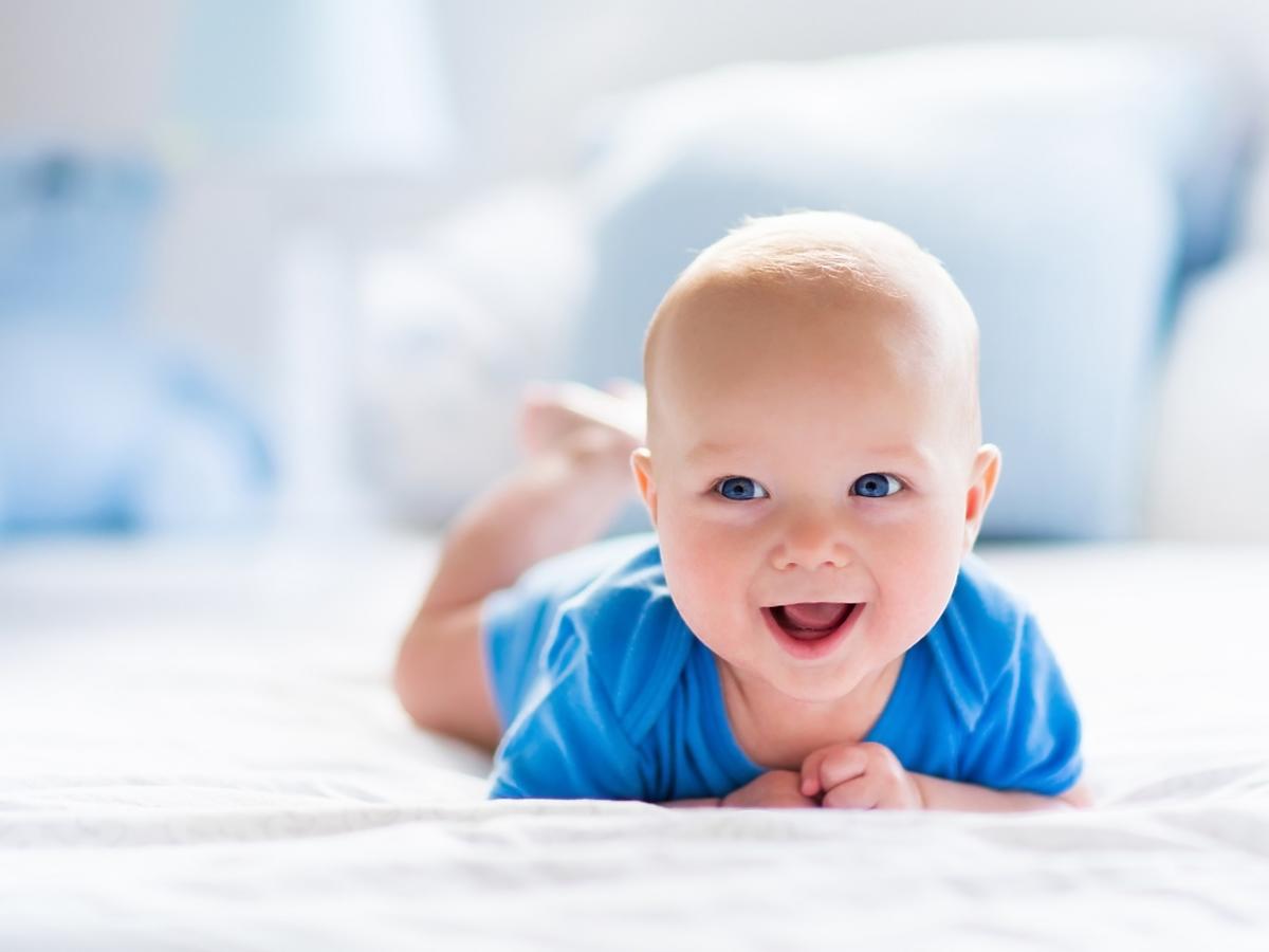 Czy warto kupić nawilżacz powietrza do pokoju niemowlaka? 