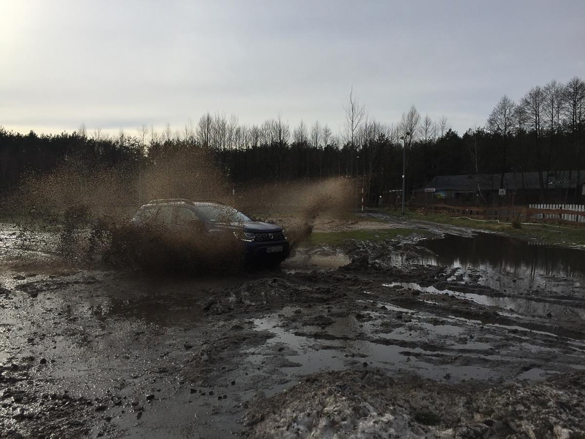 Dacia Duster próba terenowa z Krzysztofem Hołowczycem