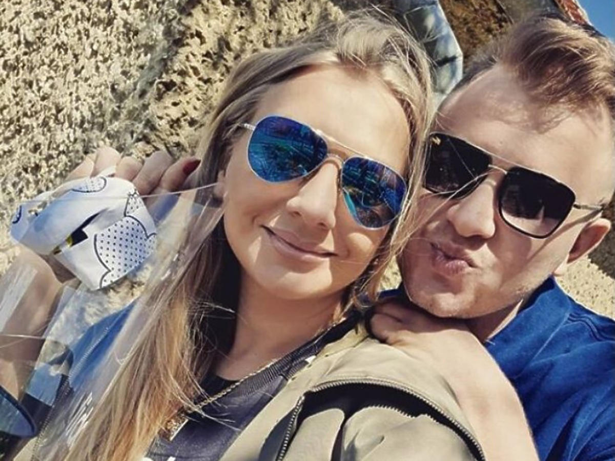 Dawid Narożny z partnerką