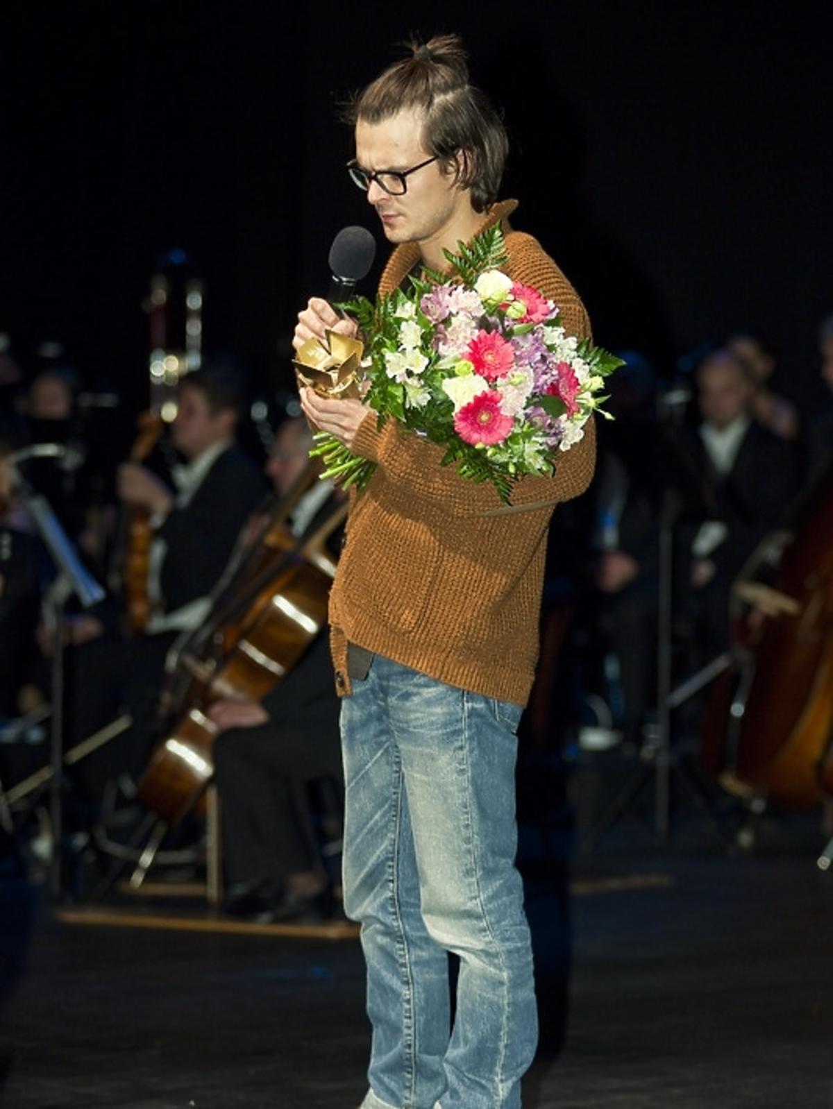 Dawid Ogrodnik na finałowej gali II Festiwalu Aktorstwa Filmowego we Wrocławiu