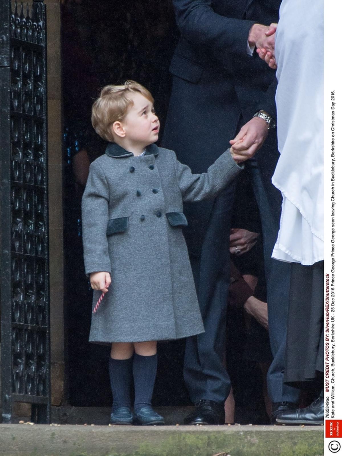 Dlaczego Książę George nosi zawsze krótkie spodenki?