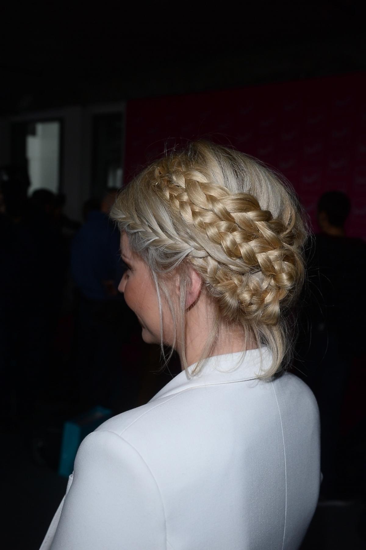 Dorota Szelągowska w białym garniturze na prezentacji wiosennej ramówki TVN Style 2015