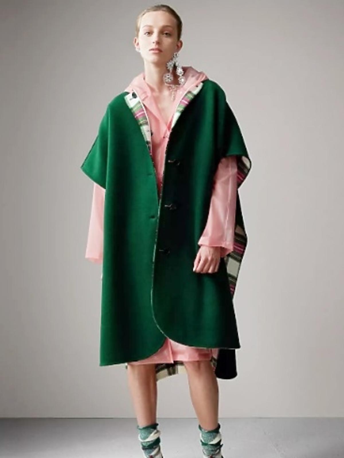Dwustronne poncho, Burberry, 6 500 zł