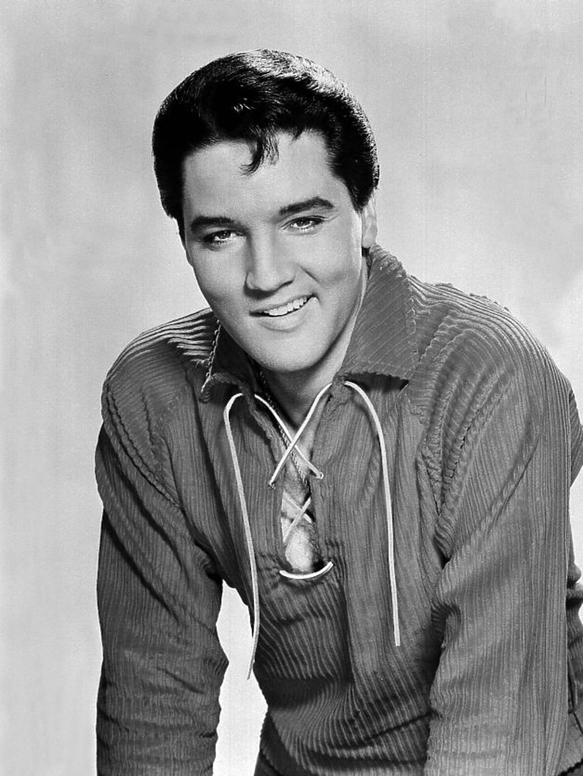 Elvis Presley w rankingu najlepiej zarabiających gwiazd po śmierci 2013 magazynu Forbes