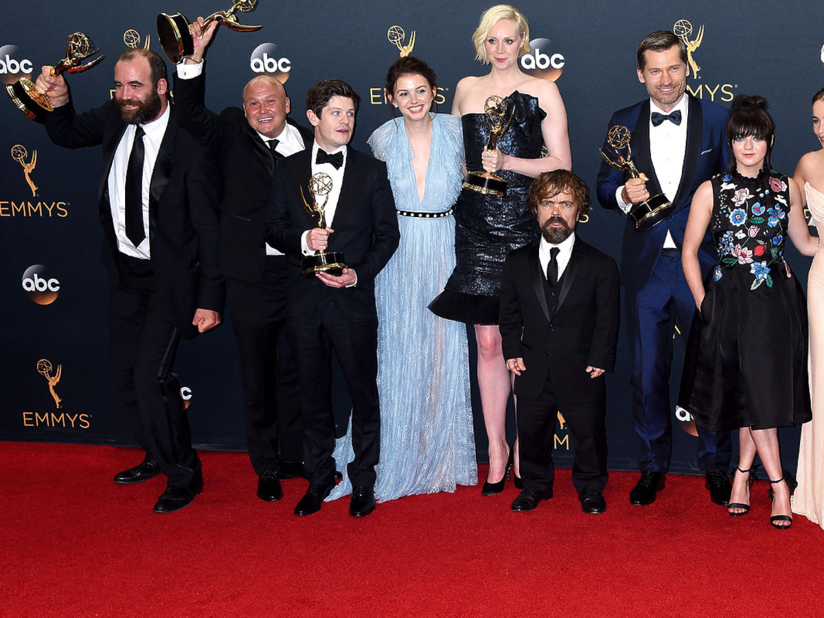 Emmy 2016. Oto cała lista tegorocznych laureatów! Ile statuetek zdobyła "Gra o tron"?