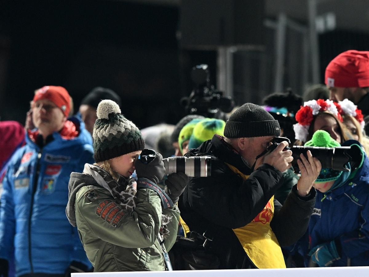 Ewa Bilan-Stoch robi zdjęcia podczas zawodów Pucharu Świata w Zakopanem