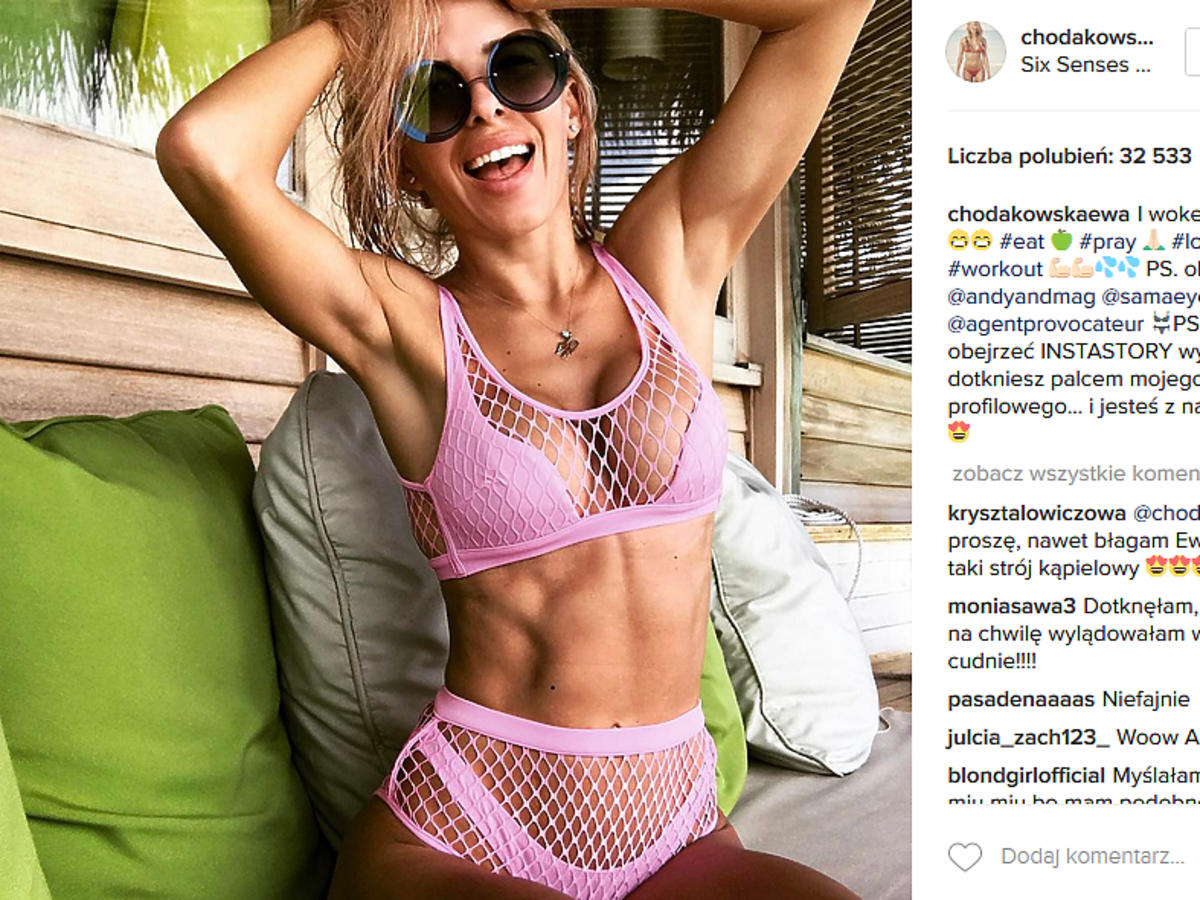 Ewa Chodakowska w różowym bikini
