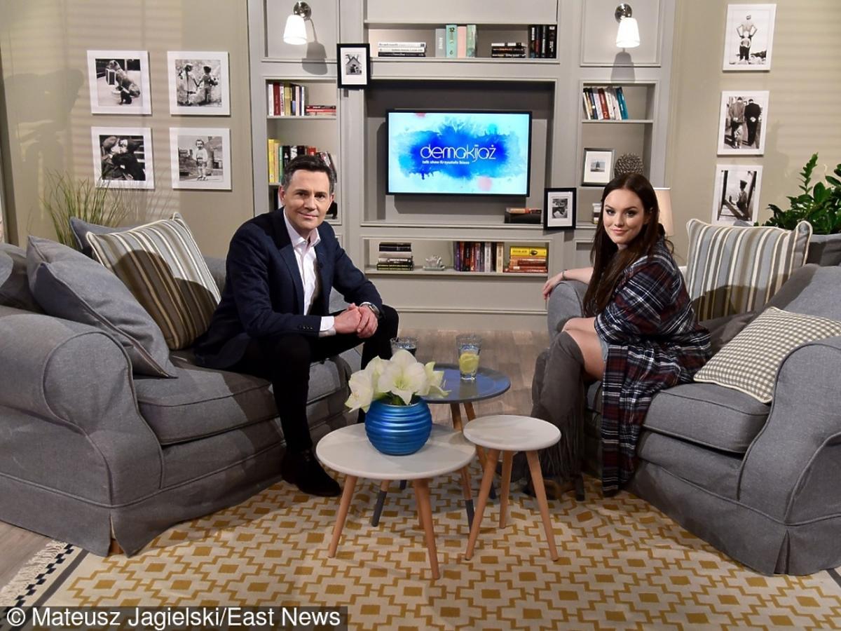 Ewa Farna na planie programu Demakijaż