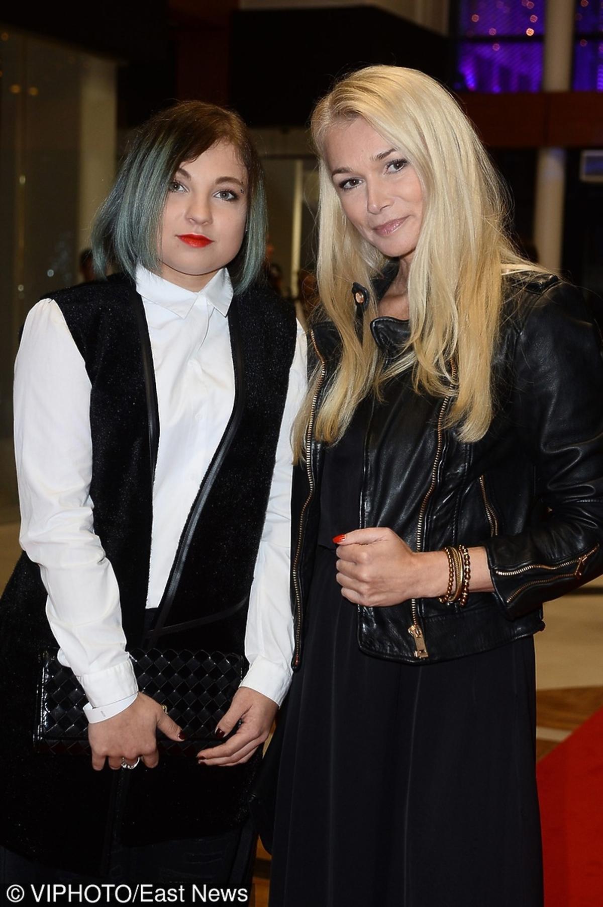 Ewa Pacuła, Nicole Saleta