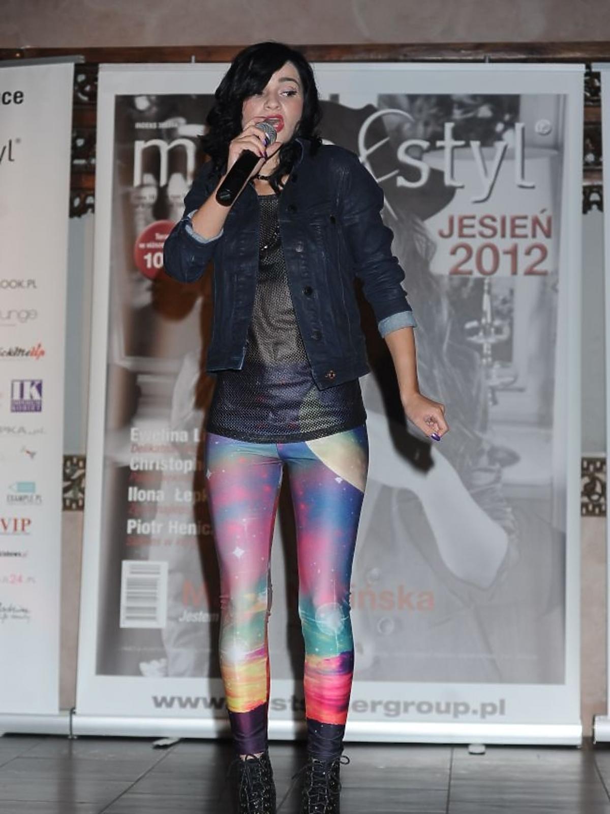 Ewelina Lisowska na koncercie podczas imprezy ExtravaDance Party by Moda i Styl