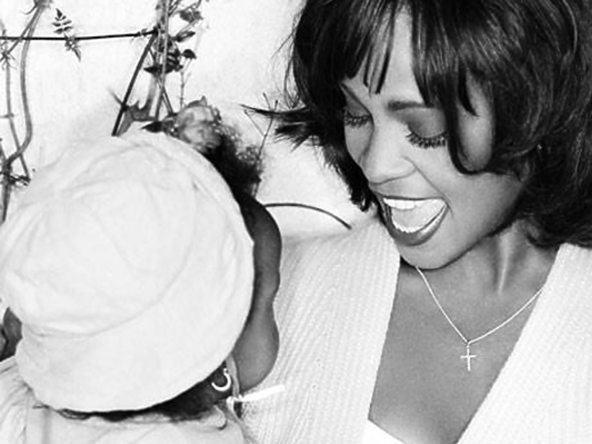 Fani Whitney Houston wspominają Bobbi Kristinę Brown