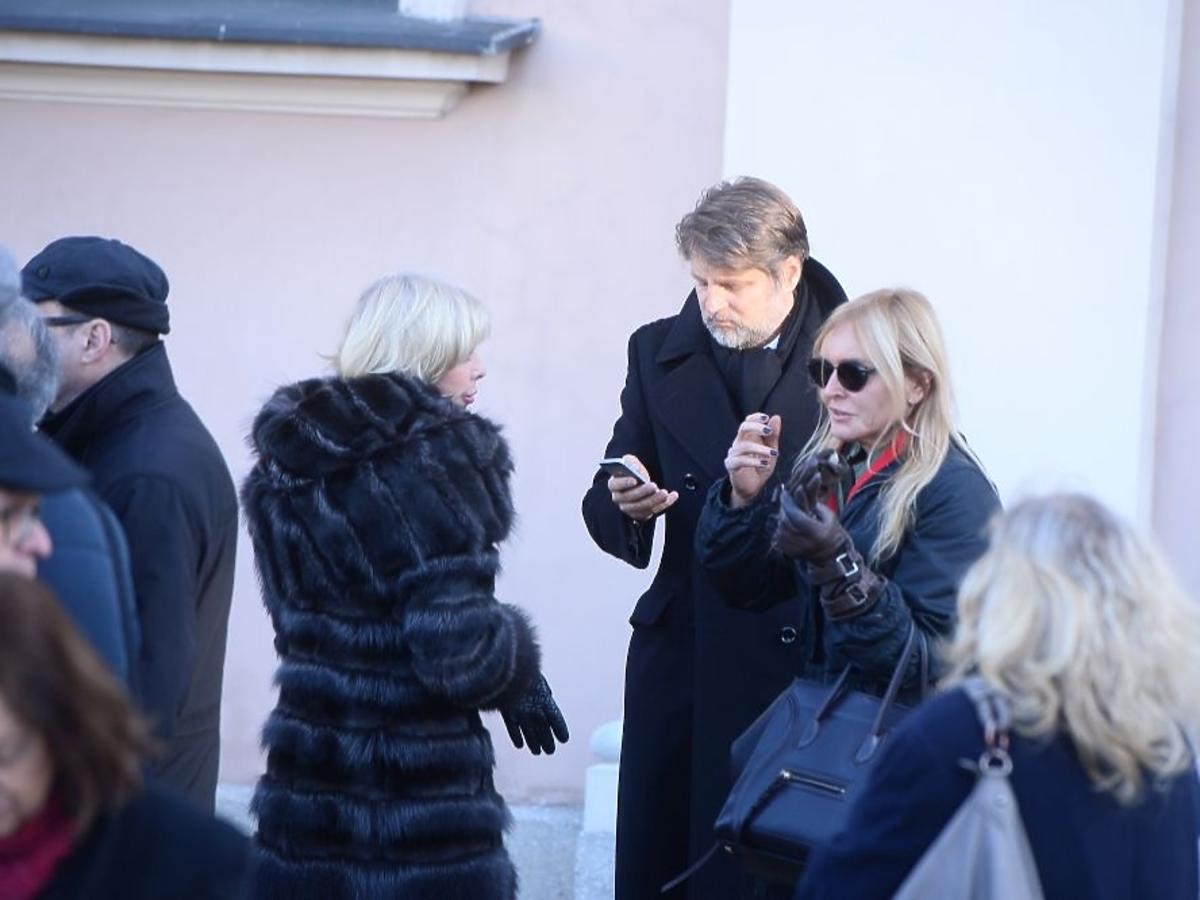 Grażyna Kulczyk i Monika Olejnik na pogrzebie Józefa Oleksego