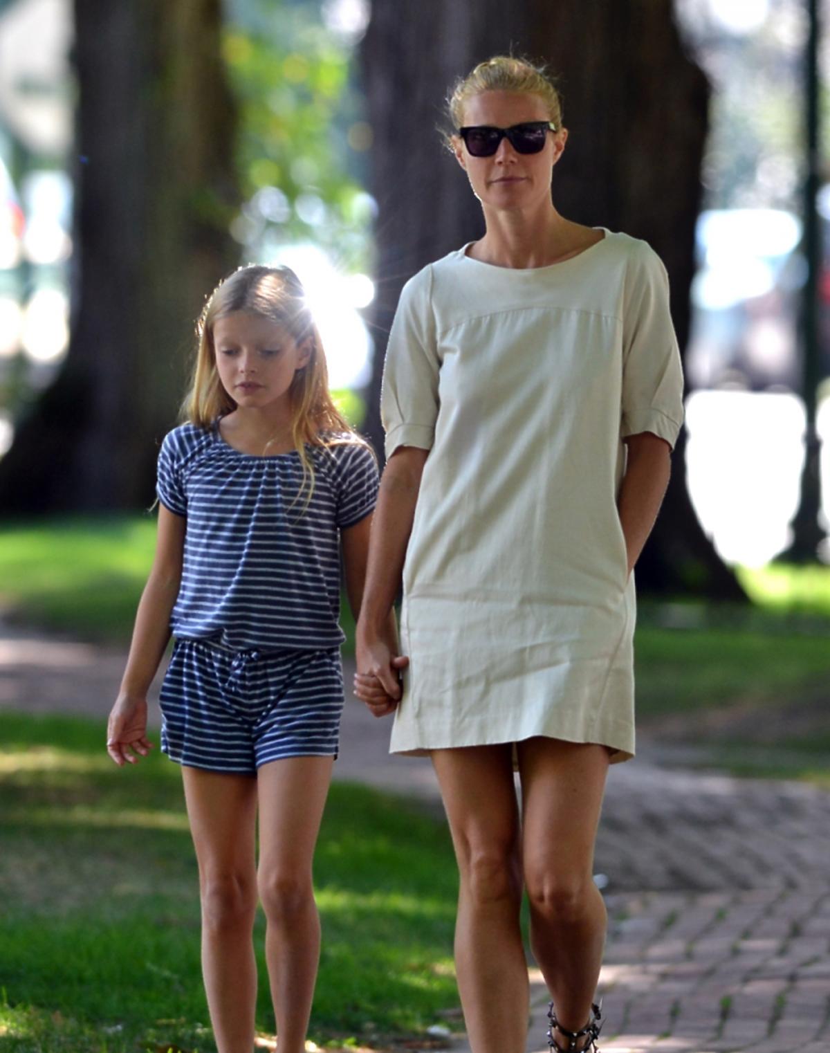 Gwyneth Paltrow z córką, Apple Martin na spacerze