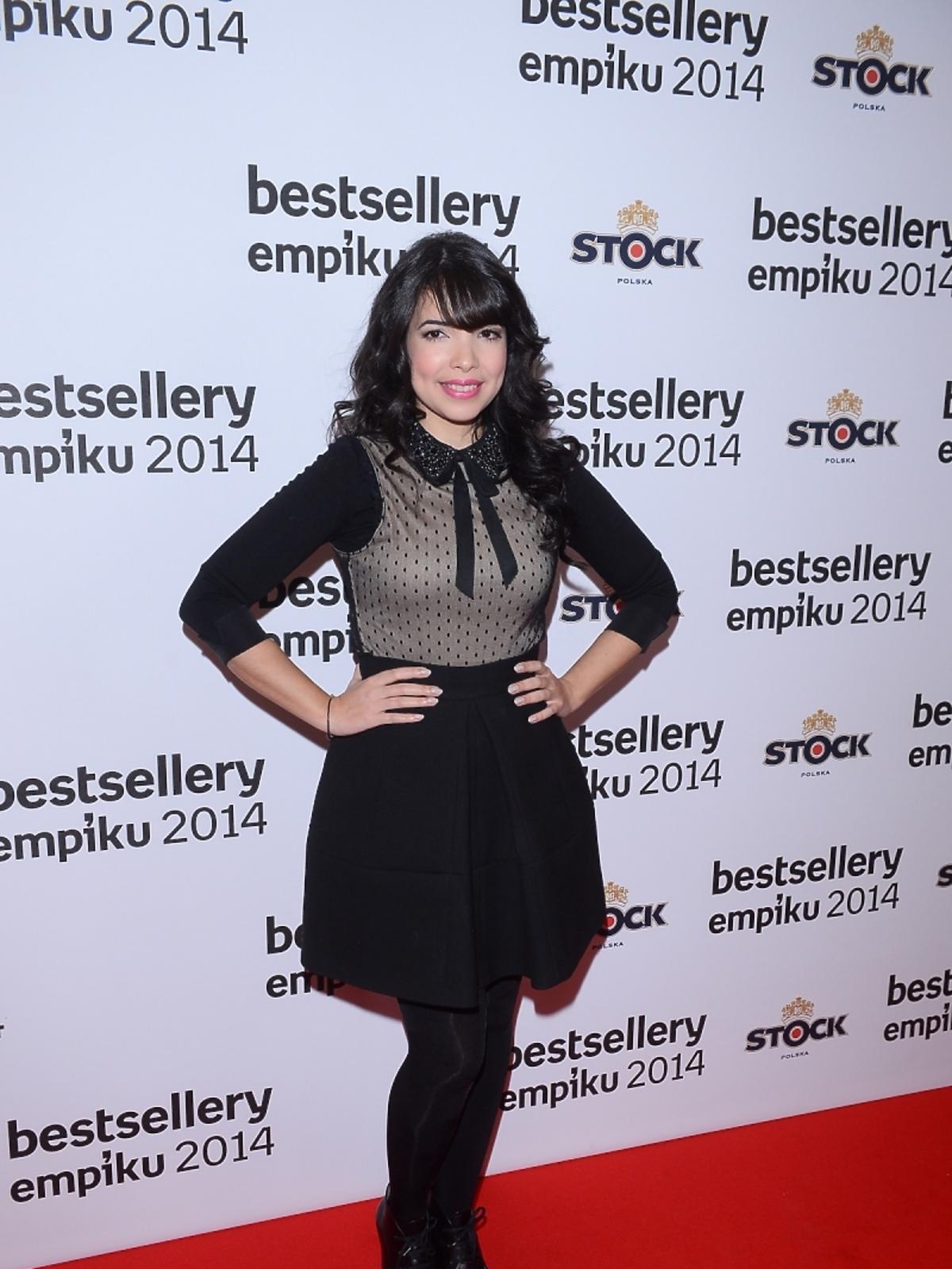 Indila na gali bestsellery Empiku