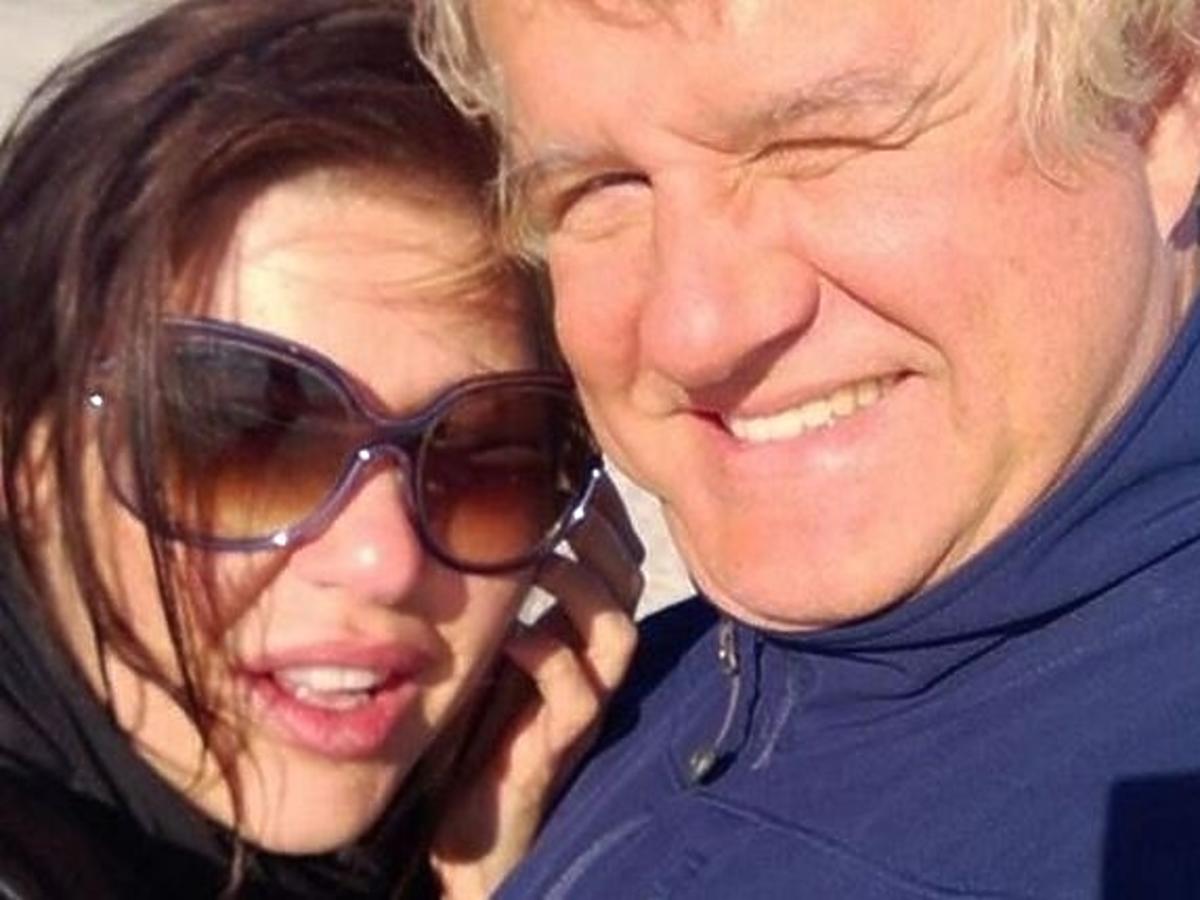 Iwona Węgrowska i Krzysztof Madeyski na plaży w Juracie