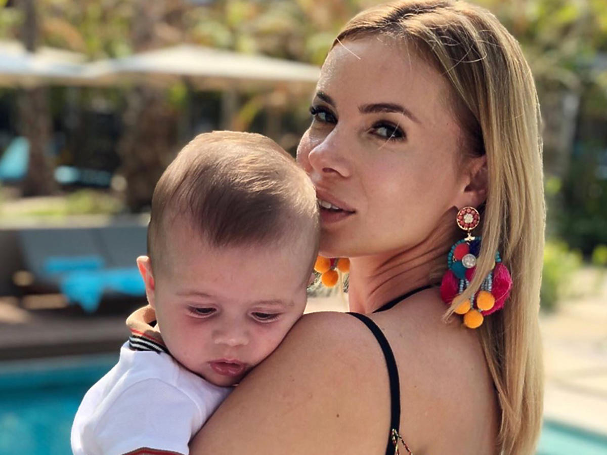 Izabela Janachowska z synem na wakacjach