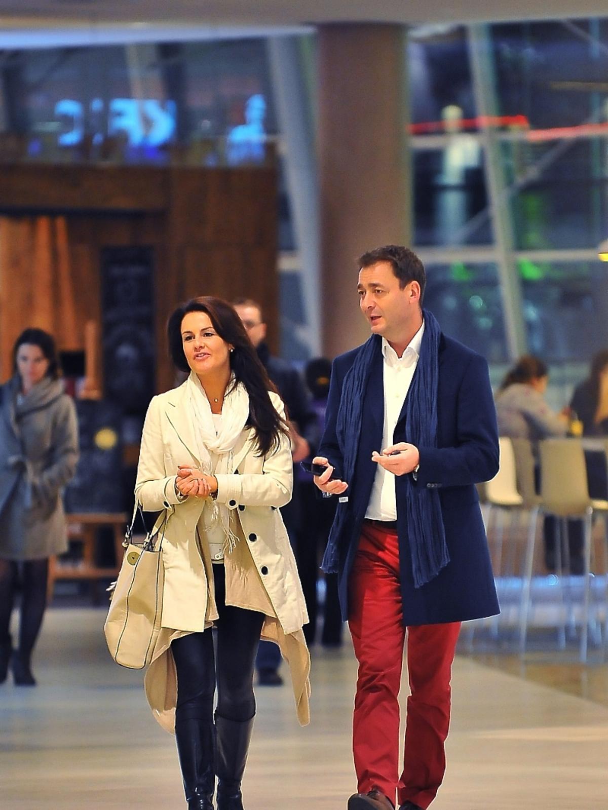 Jacek Rozenek z nową dziewczyną Katarzyną  na randce w centrum handlowym