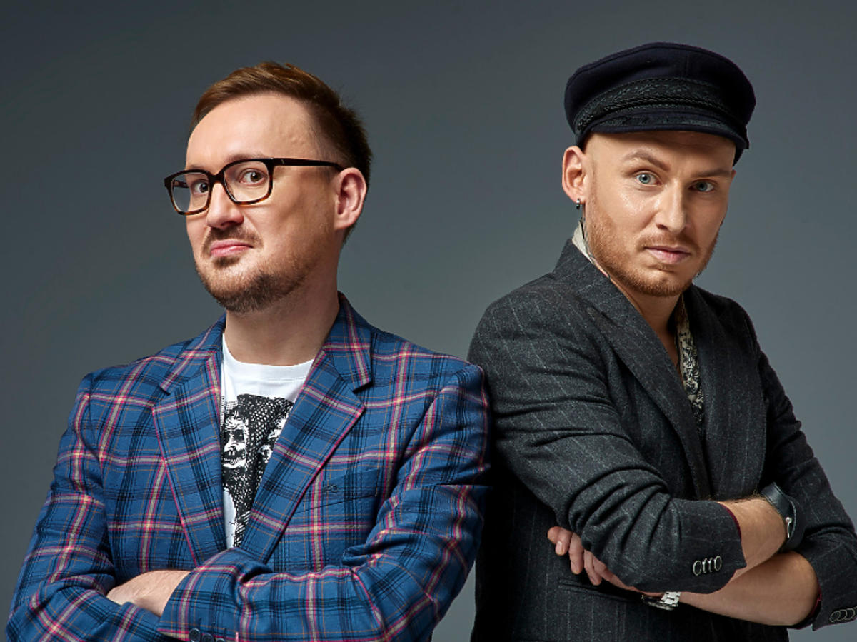 Jacek Szawioła i Mariusz Kozak z "Gogglebox. Przed telewizorem"