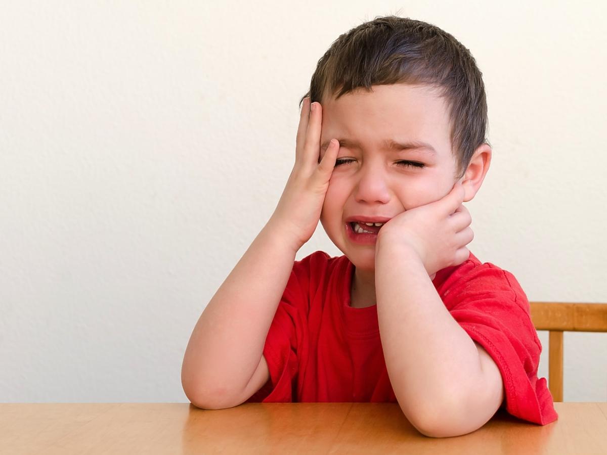 Jak reagować, gdy dziecko wymusza płaczem lub krzykiem?