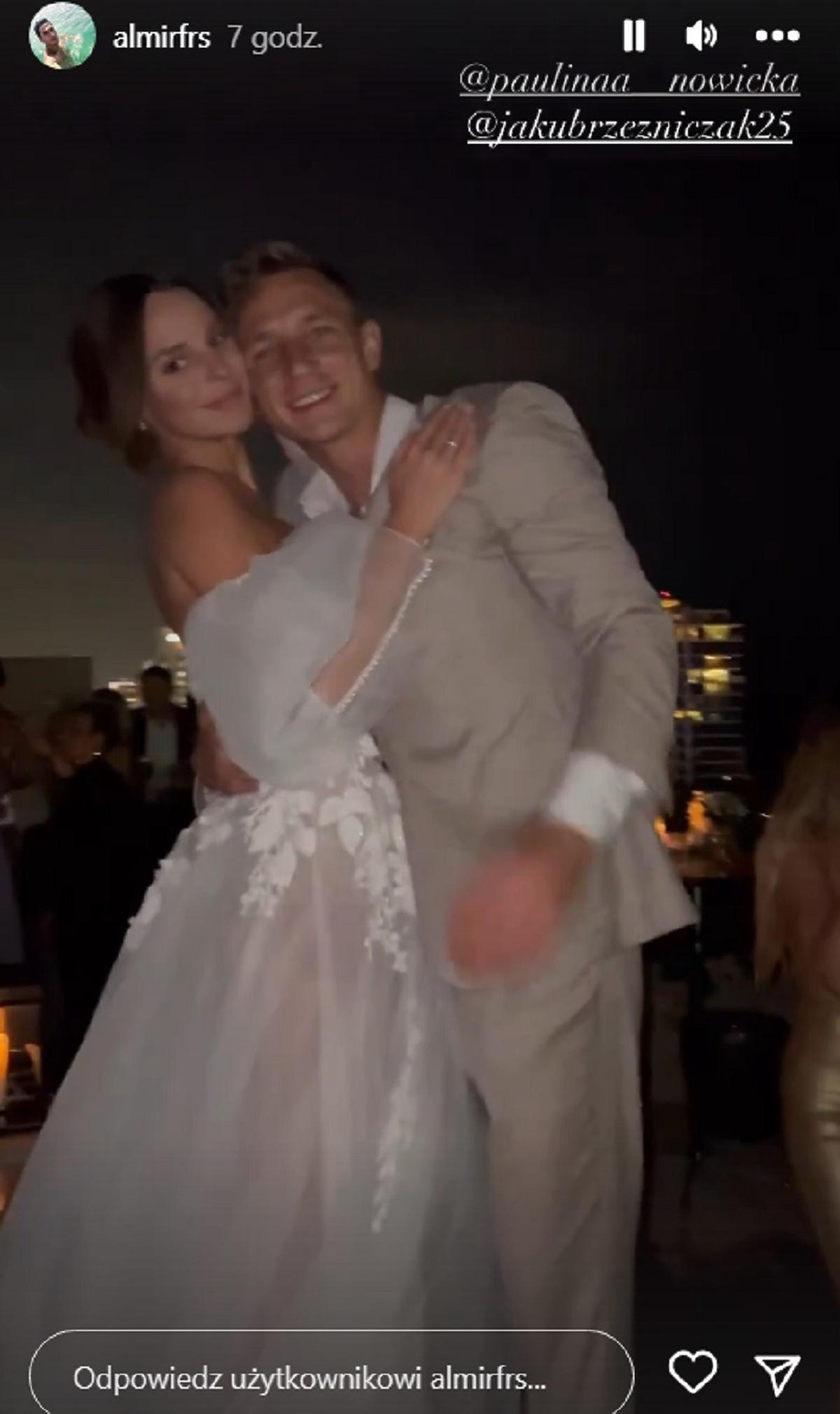 Jakub Rzeźniczak i Paulina Nowicka tańczą na swoim weselu