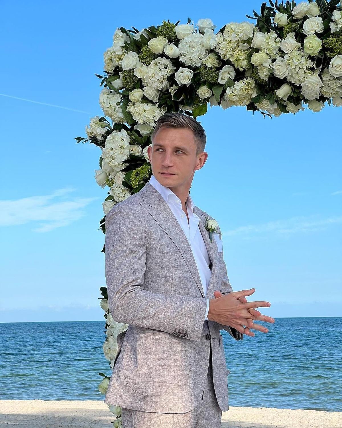 Jakub Rzeźniczak na ślubie