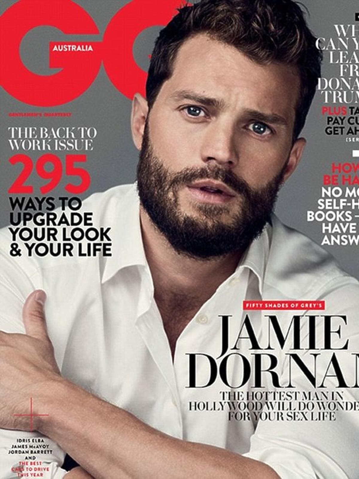 Jamie Dornan w białej koszuli