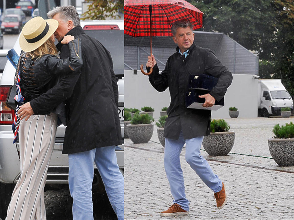 Janusz Józefowicz całuje Nataszę Urbańską na parkingu