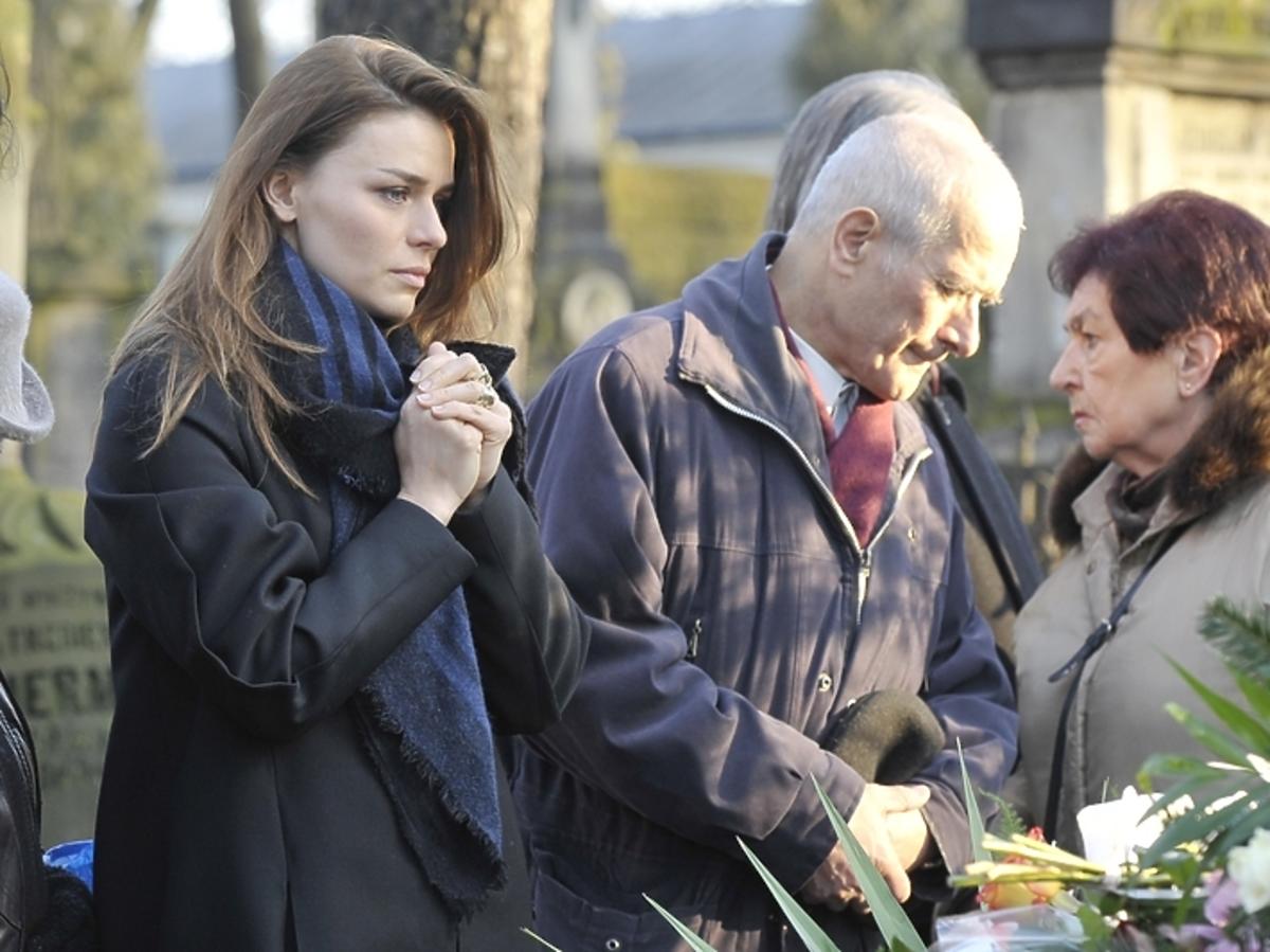 Janusz Józefowicz i Natasza Urbańska na pogrzebie Niny Andrycz