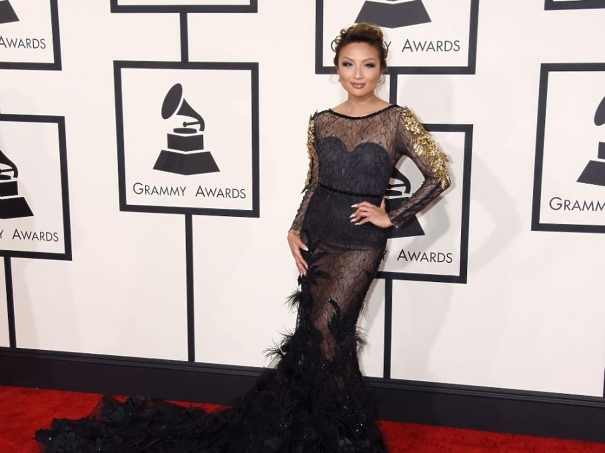 Jeannie Mai na rozdaniu nagród Grammy 2015