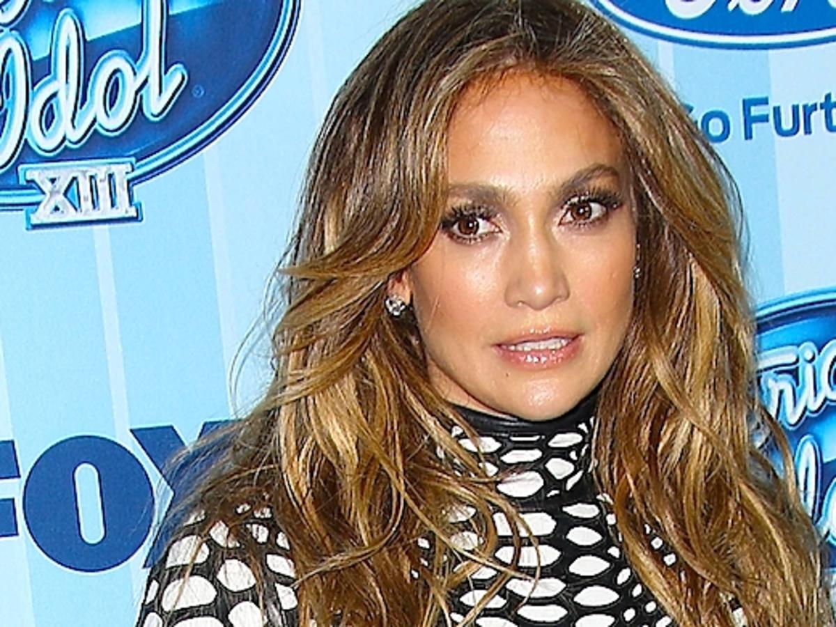 Jennifer Lopez na otwarciu American Idol 13 sezon. Nogi Jennifer Lopez. Jennifer Lopez nago