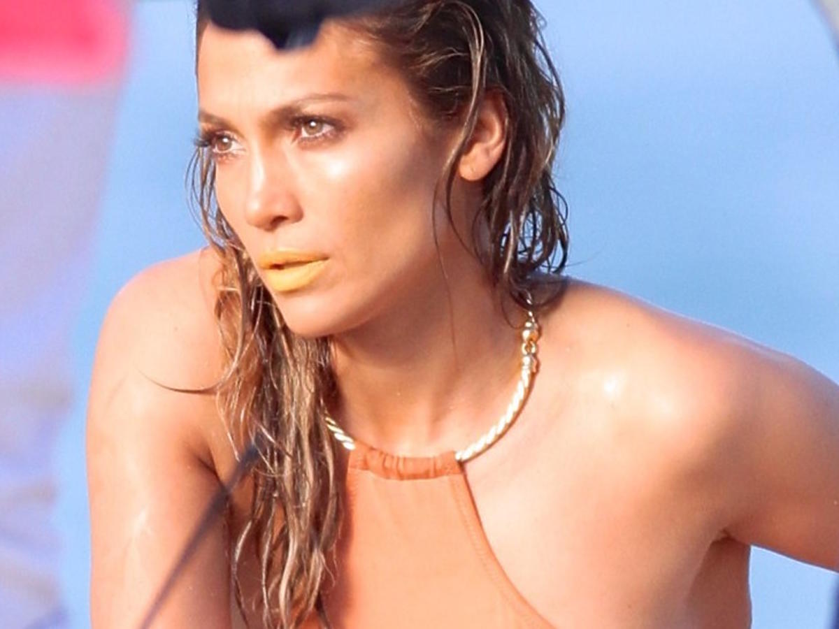 Jennifer Lopez w kostiumie kąpielowym