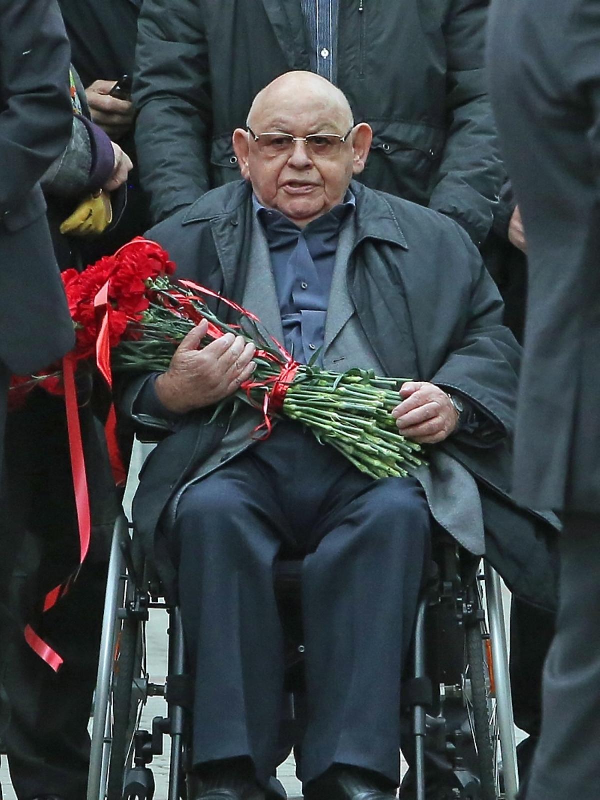 Jerzy Urban na pogrzebie Wojciecha Jaruzelskiego