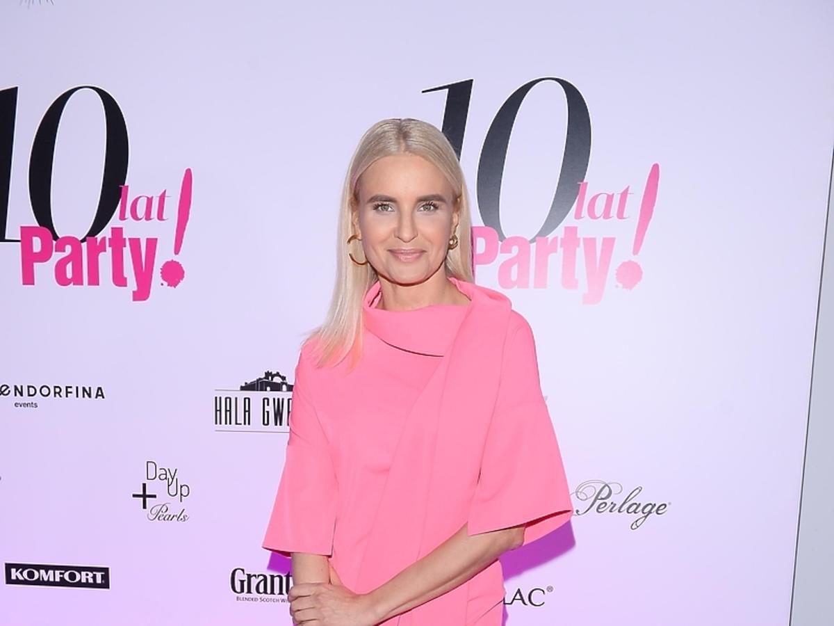 Joanna Horodyńska, Monika Zamachowska, Lilly Marchel w pudrowym różu / Nina Ricci i Miu Miu jesień/zima 17