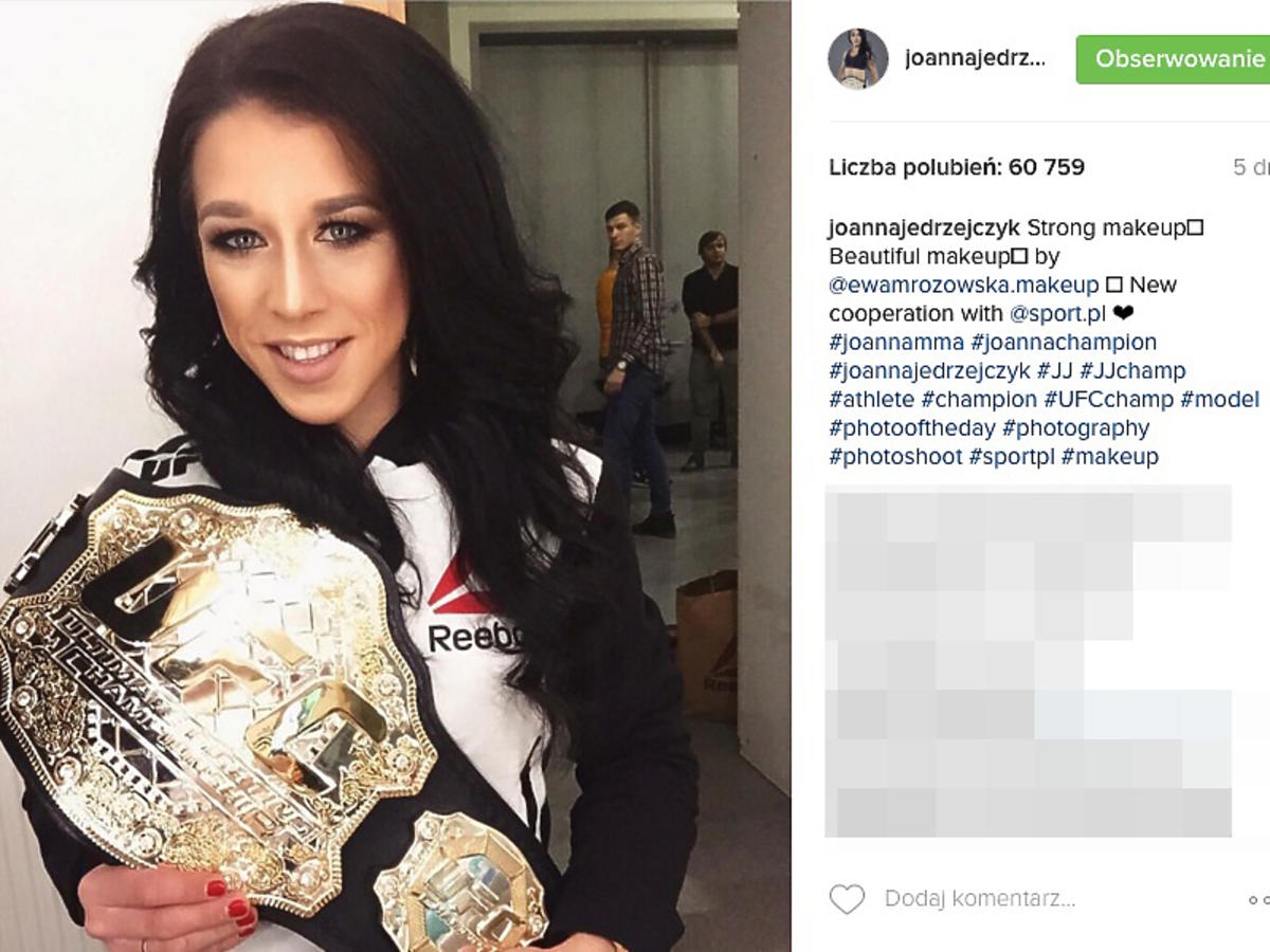 Joanna Jęrdzejczyk z pasem miestrzowskim