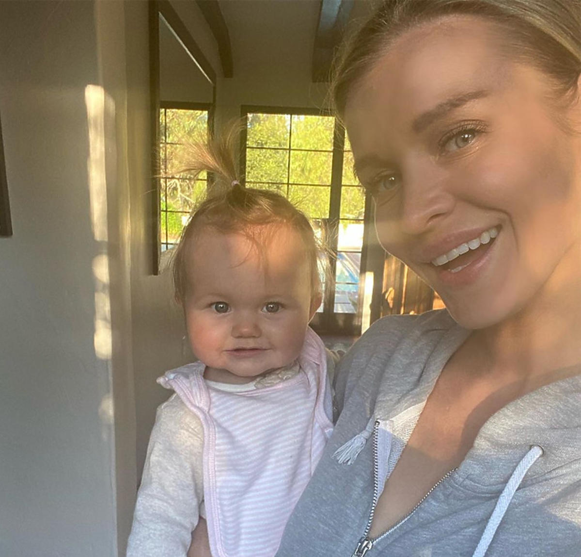 Joanna Krupa pokazała jak wyglądają jej poranki z córką