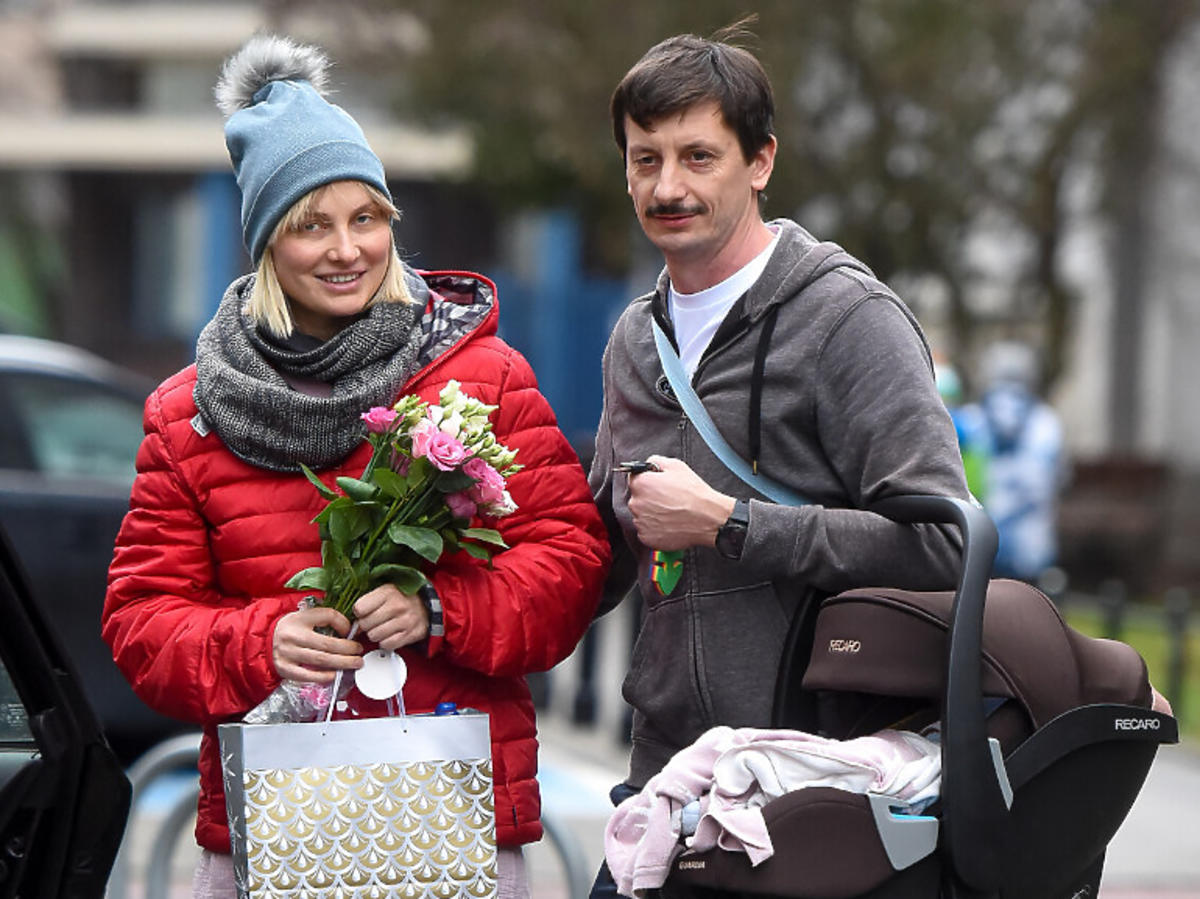 Joanna Moro wyszła z córką ze szpitala