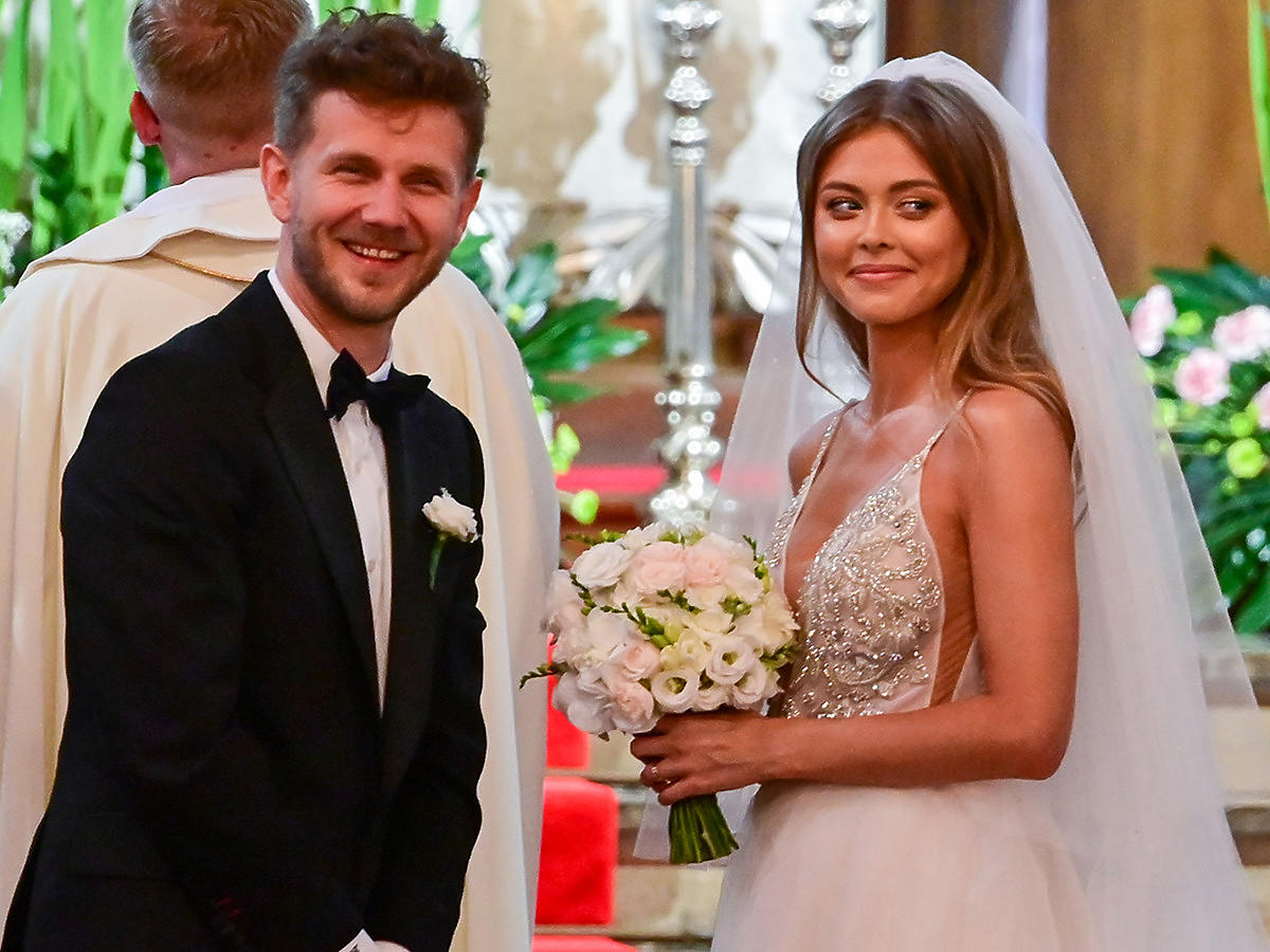 Joanna Opozda i Antoni Królikowski biorą ślub w warszawskim kościele