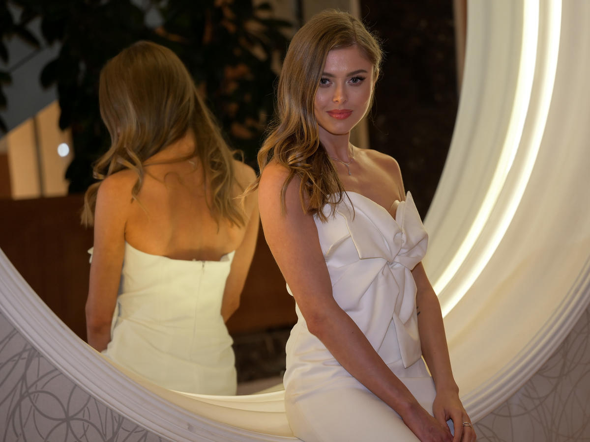 Joanna Opozda na balu fundacji braci Collins