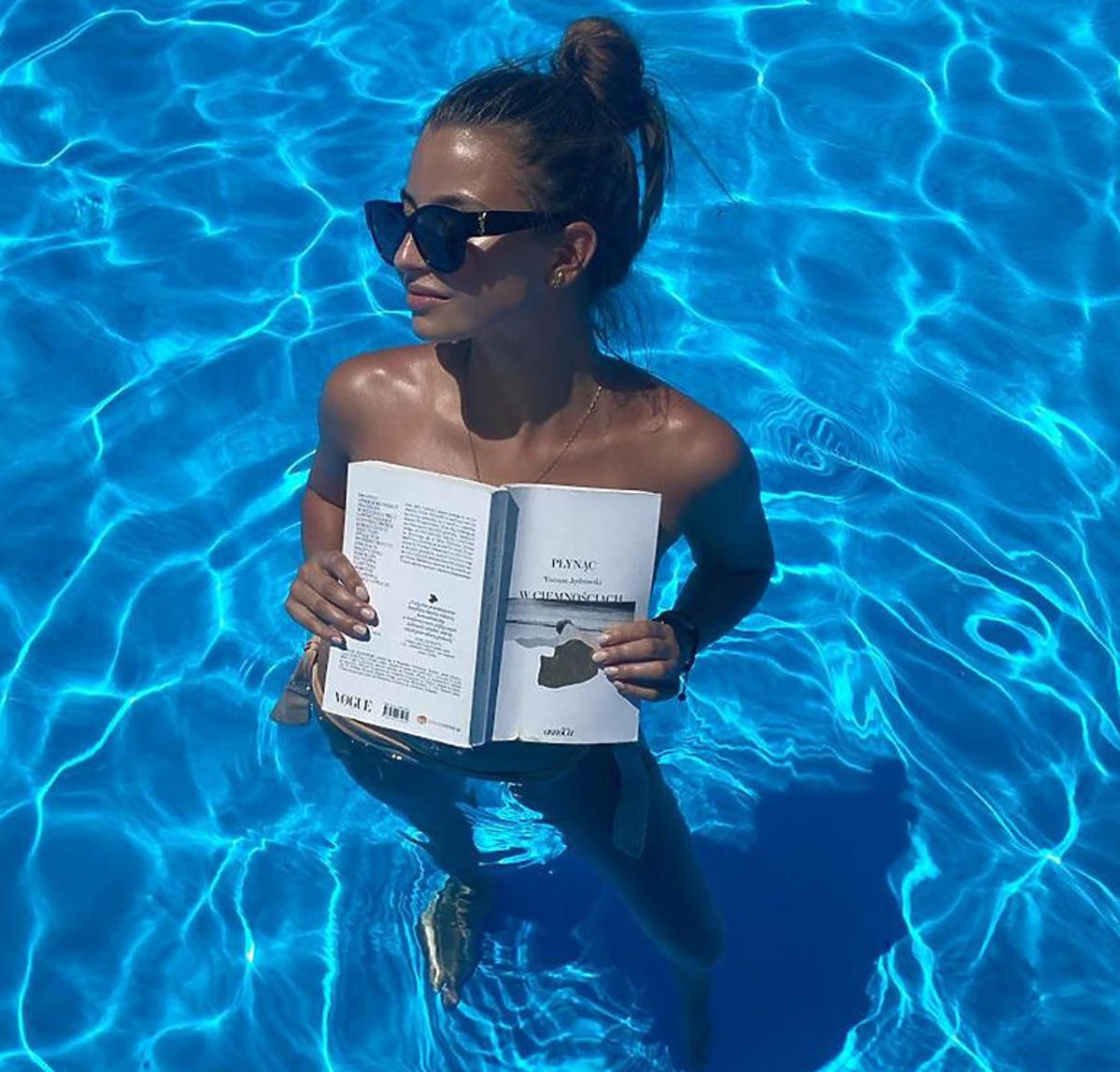 Julia Wieniawa na wakacjach w kostiumie kąpielowym